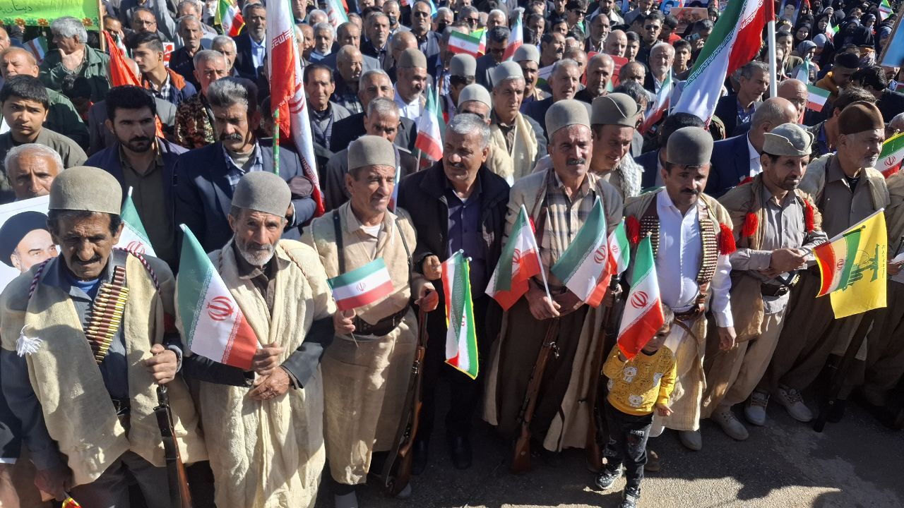 مرذم دهدشت باشکوه‌تر از همیشه آمدند/فریاد «هیهات من‌الذله» از دیار بلادشاپور