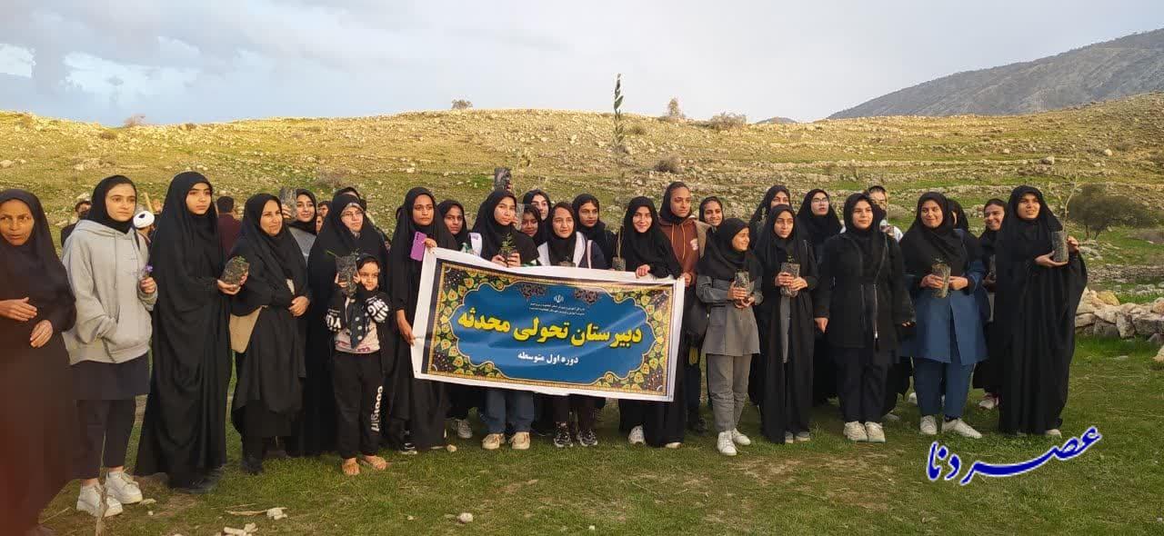 تجلی آیات وحی در آغوش طبیعت؛ محفل قرآنی در دامنه کوه خائیز برگزار شد