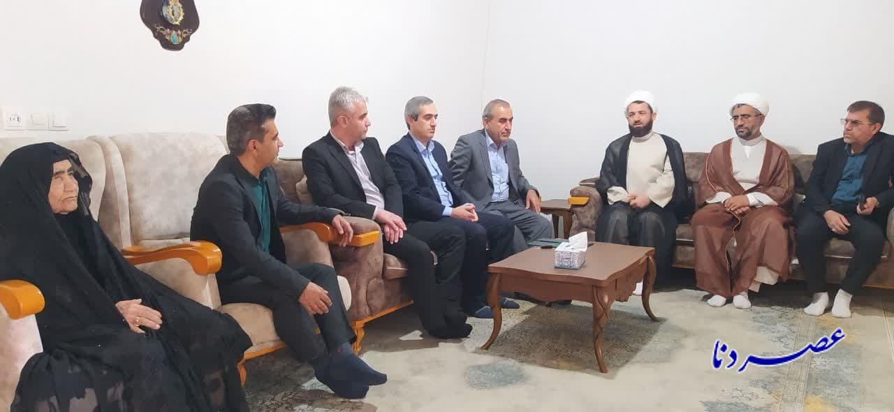 احترام به ایثار/دیدار با خانواده 2 رفیق که در یک عملیات آسمانی شدند