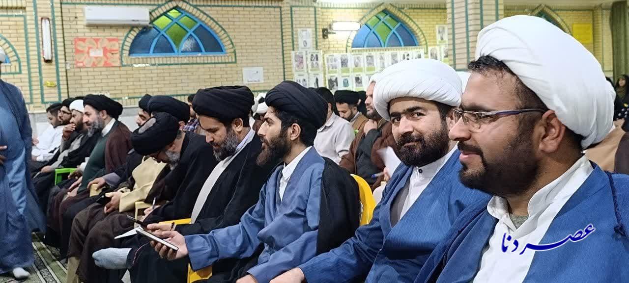 ضیافت افطاری طلاب دهدشت برگزار شد؛ نقدهایی از جنس طلبه‌گی و دغدغه‌هایی که دردل شد