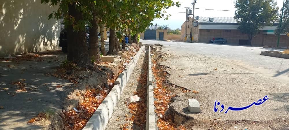 اجرای فازهای پایانی پروژه هدایت و دفع آب‌های سطحی در محله راهنمایی یاسوج