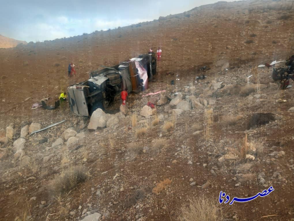 واژگونی اتوبوس در محور یاسوج-سمیرم؛ ۳ کشته و ۱۵ مصدوم