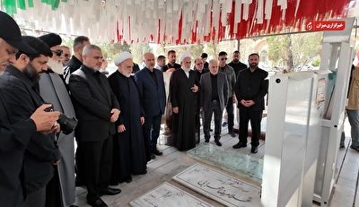 رئیس قوه قضاییه به زیارت مزار شهدا از جنگ تحمیلی ایران و عراق تا جنگ رمضان رفت
