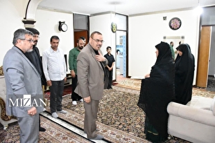 رئیس کل دادگستری کهگیلویه و بویراحمد با خانواده شهید سید فایز نظری دیدار کرد