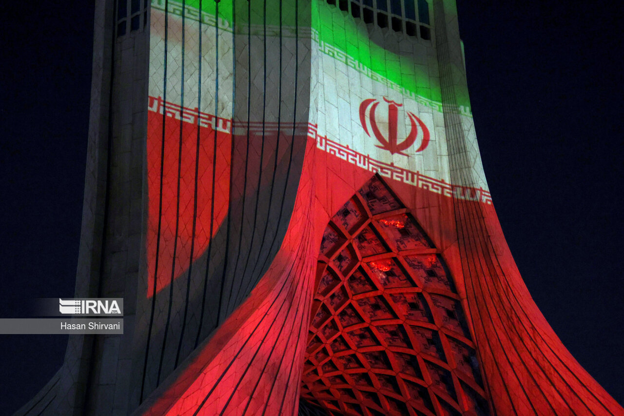 سلاح و دیپلماسی؛ رمز بقای ایران در میدان جهانی