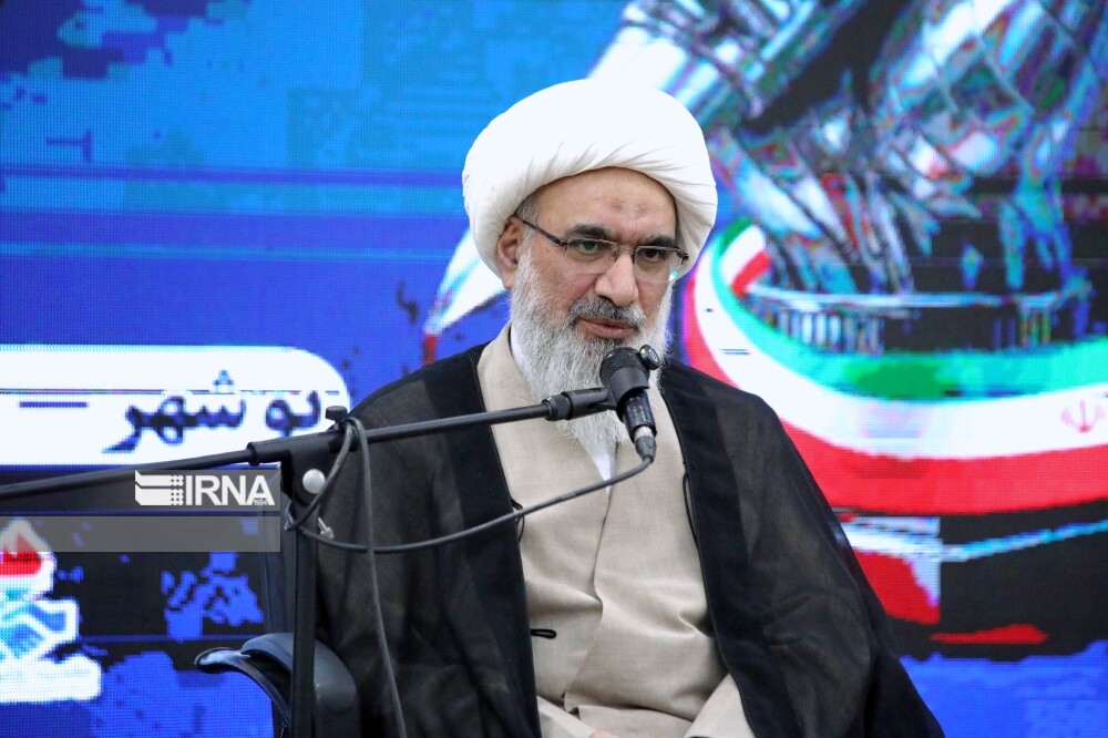 امام جمعه بوشهر: امربه معروف، یک تلاش جمعی برای تغییر