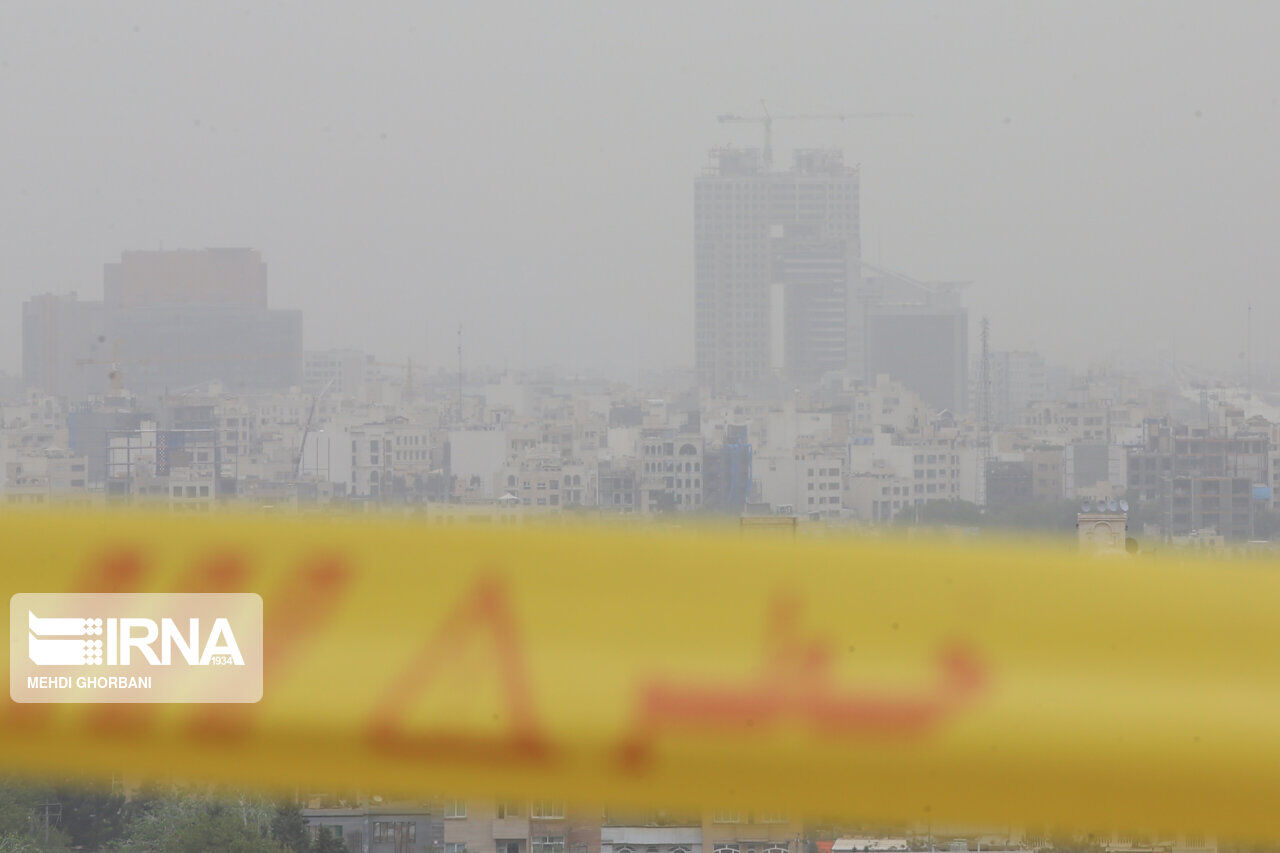 مشهد در چنگال گرد و غبار: هشدار آلودگی برای سومین روز متوالی!