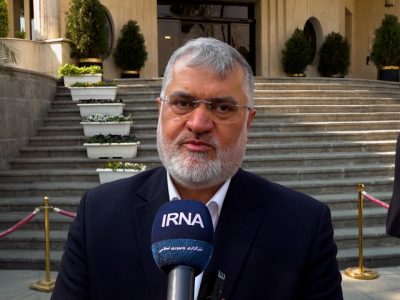 زائران: کاروانی به تهران، با حمل‌ونقل عمومی برای وداع با رهبر شهید