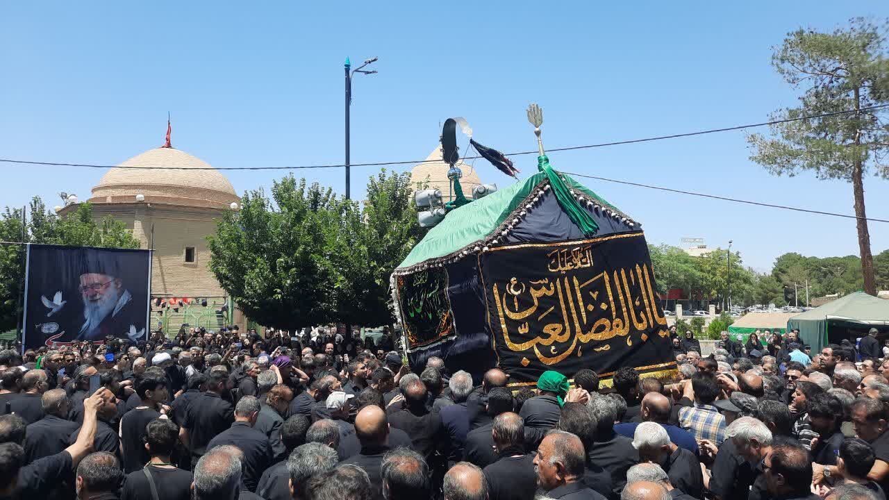 دامغان: نخل‌گردانی ۱۰۰ ساله، تجلی عشق و احساس در یازدهم محرم
