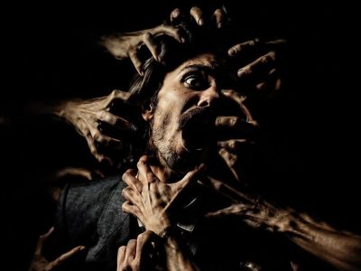 فرانکل در دوزخ سارتر»؛ نمایشی برای حمایت از کودکان پروانه‌ای در تهران
