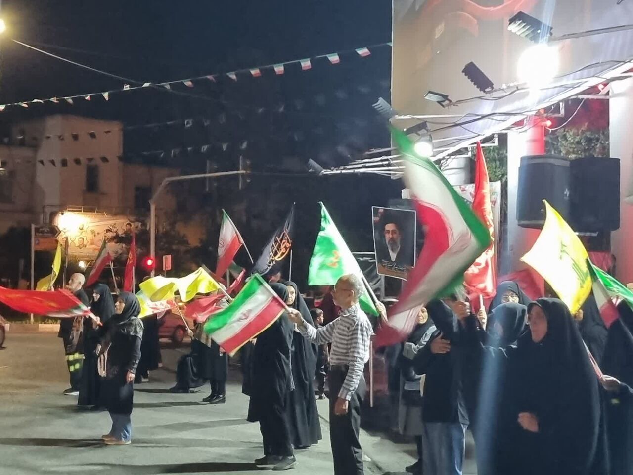 شیراز، شب صد و نوزدهم: ایستادگی مردم در برابر چالش‌ها