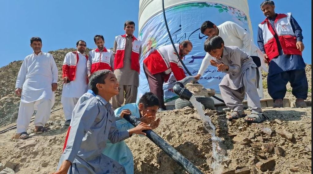 نذر خدمت هلال احمر: ۱۰ هزار نفر در سیستان و بلوچستان طعم زندگی را دوباره چشیدند