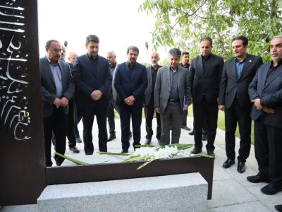 وزیر ارتباطات: تجدید میثاق با شهدای همدان در نخستین سفر کاری