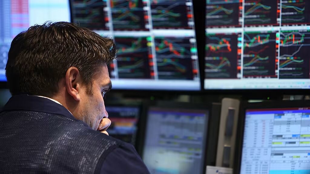 آسیا در انتظار آرامش: گاز وال‌استریت در آتش نوسانات!