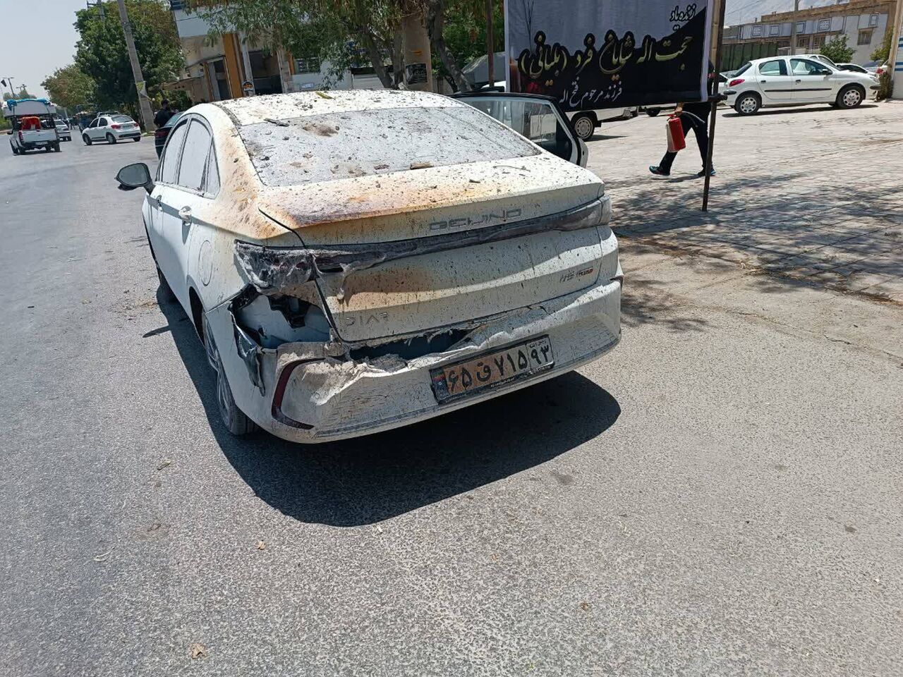 انفجار اسپری، آتش‌سوزی دو خودرو در کازرون رقم زد!