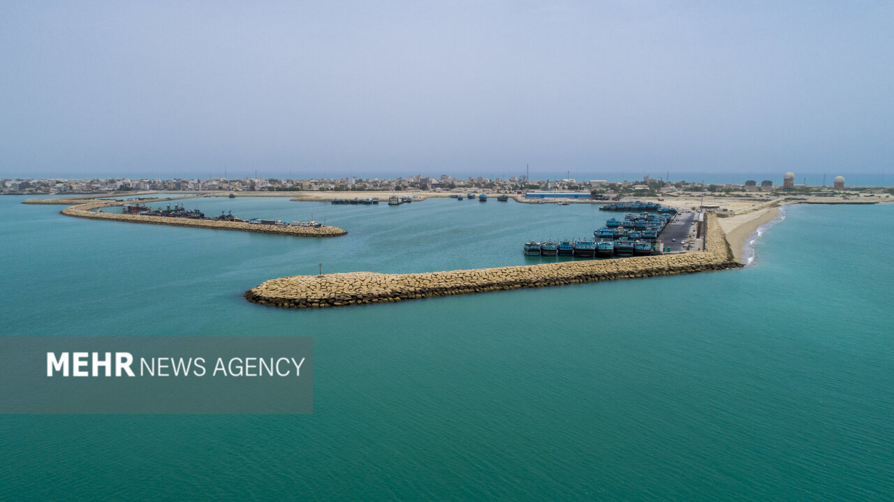 صادرات و واردات در بندر سیریک از زمان شروع جنگ ۶ برابر شده است
