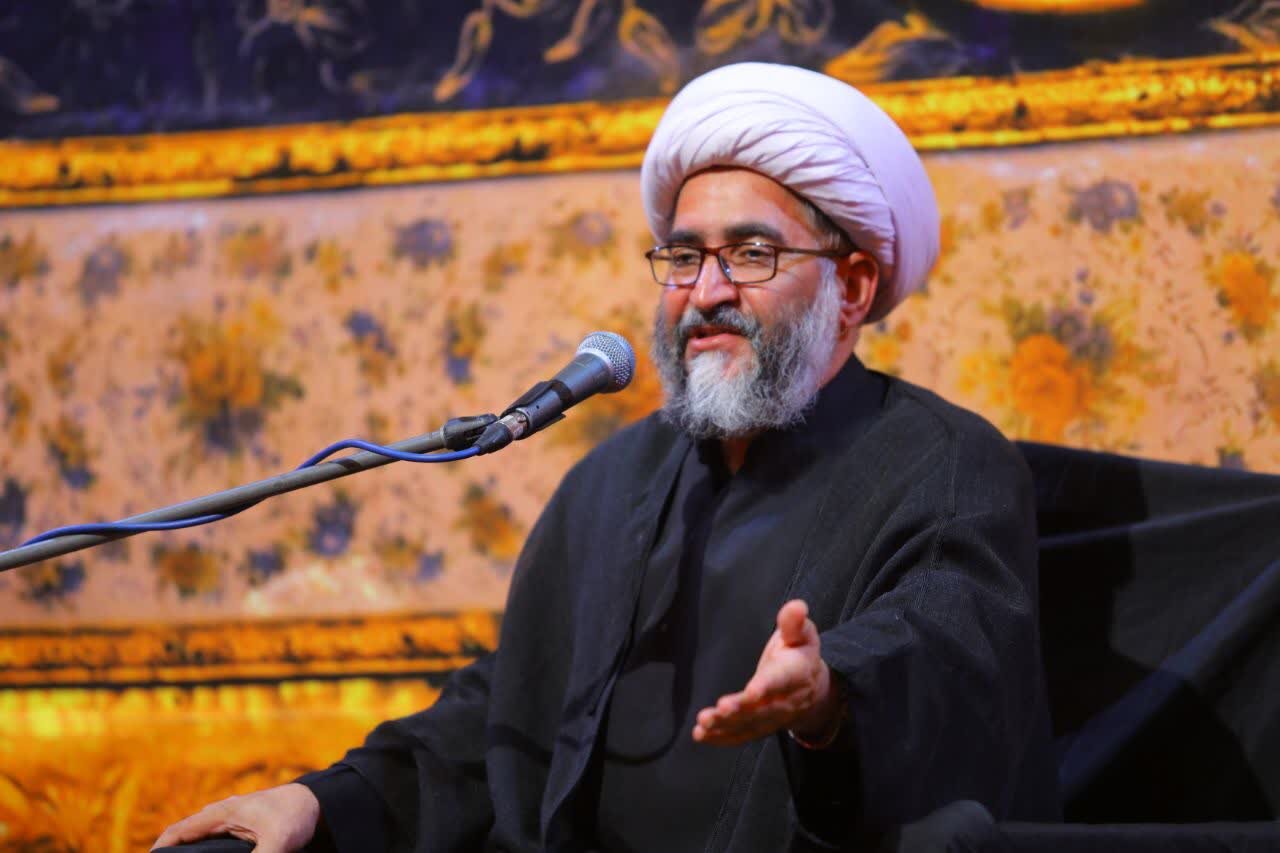 حجت الاسلام ظهیری: حضرت عباس(ع) باب ورود به حریم سیدالشهدا(ع) است