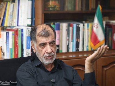 باهنر: نیروهای مسلح، دیپلمات‌ها و مردمِ مبعوث شده، هماهنگ و همدل هستند/ یک خاطره دهه شصتی درباره اختلاف نظر با امام (ره)