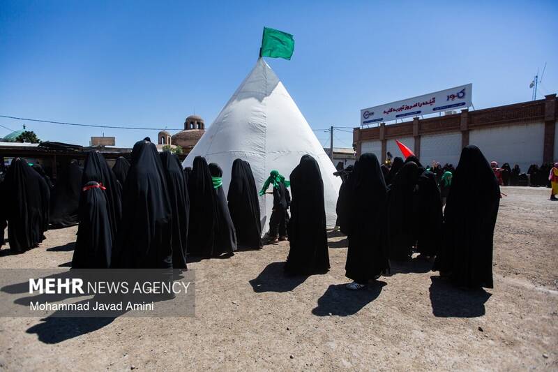 عکس/ مراسم خیمه سوزان روز عاشورا در قزوین