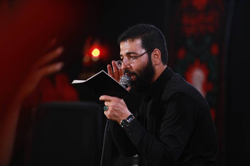 نوای حزن‌انگیز تاسوعا: حسین سیب سرخی در میدان شهدای هفتم تیر
