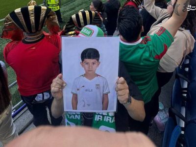 یادبود یک قهرمان: تصویر کودک شهید میناب در دل ورزشگاه سیاتل