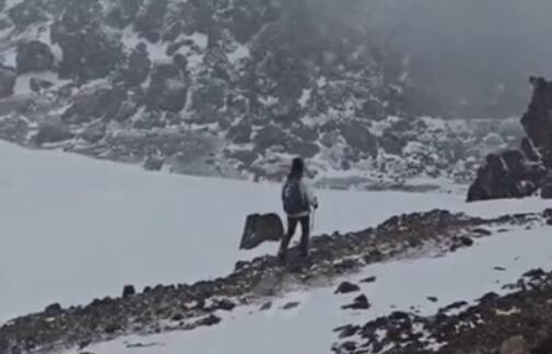 برف تابستانی: سبلان در اوج گرما سفیدپوش شد!
