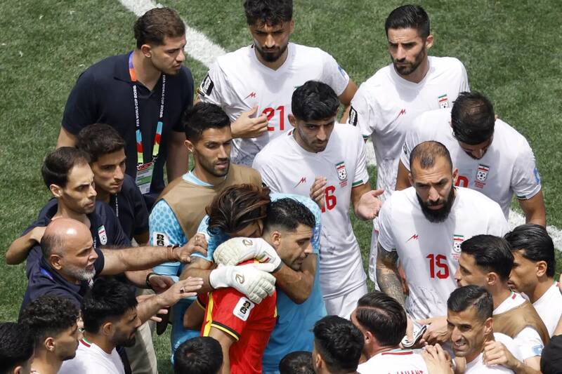 مایلی‌کهن: اختلاف با قلعه‌نویی، اما حمایت از مربی ایرانی