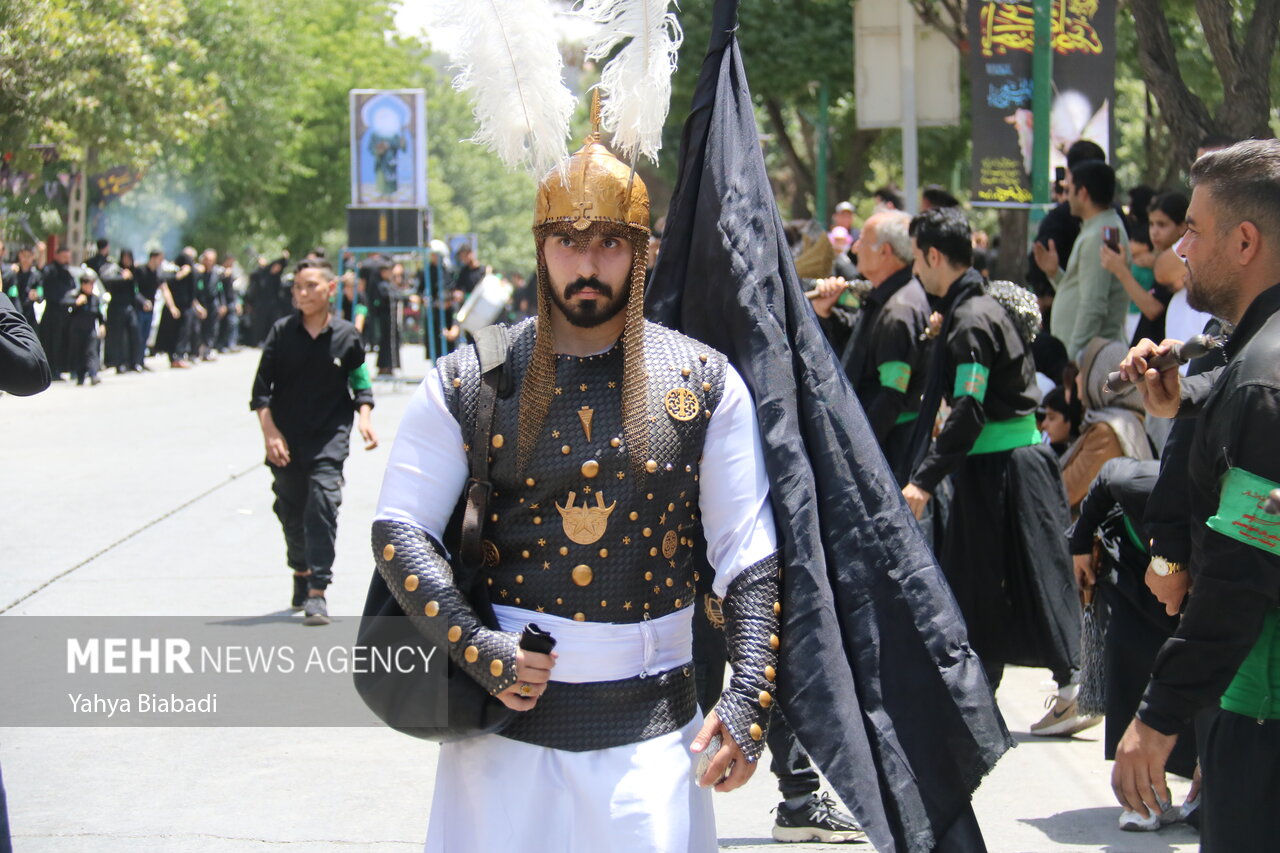 کرمانشاه در عاشورا غرق در سوگ سیدالشهدا(ع) شد