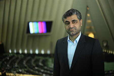 نوسازی تأسیسات نفتی و پتروشیمی اولویت اصلی کشور