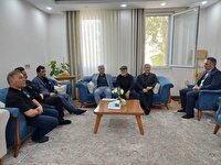 دیدار معاون بنیاد شهید با خانواده شهیده کبری امیری