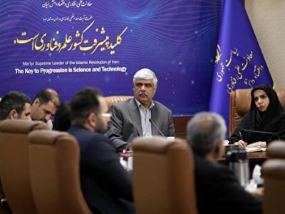 ضرورت هدایت صنایع به سمت سرمایه‌گذاری در نیروگاه‌های تجدیدپذیر