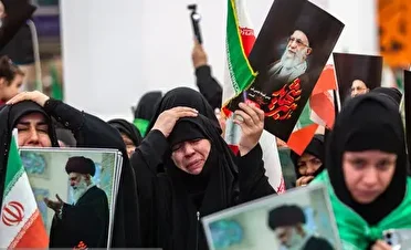 شیراز در سوگ آقای شهید: مردم با اشک و امید وداع می‌کنند