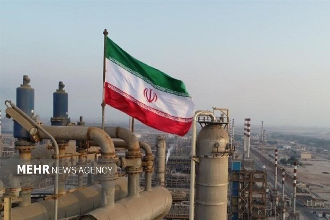 نفت سبک و سنگین ایران زیر ۸۱ دلار