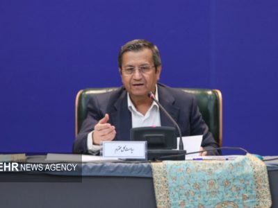 همتی: ۲ میلیارد دلار ارز صنایع تامین می‌شود