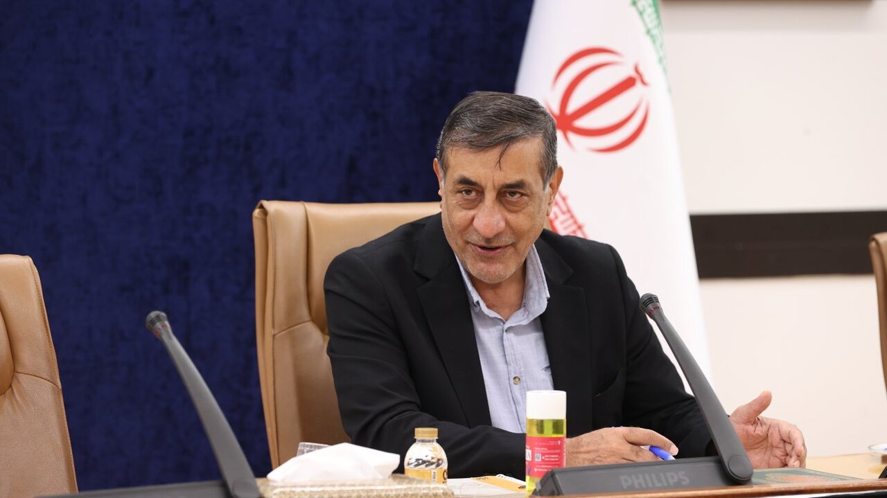 قائم‌پناه: مقابل ابرقدرت‌ها ایستادگی کردیم