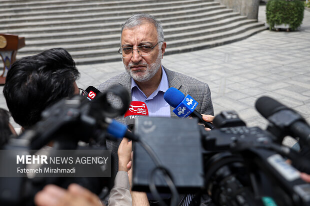 زاکانی: تشییع رهبر شهید انقلاب در عراق هنوز قطعی نشده است
