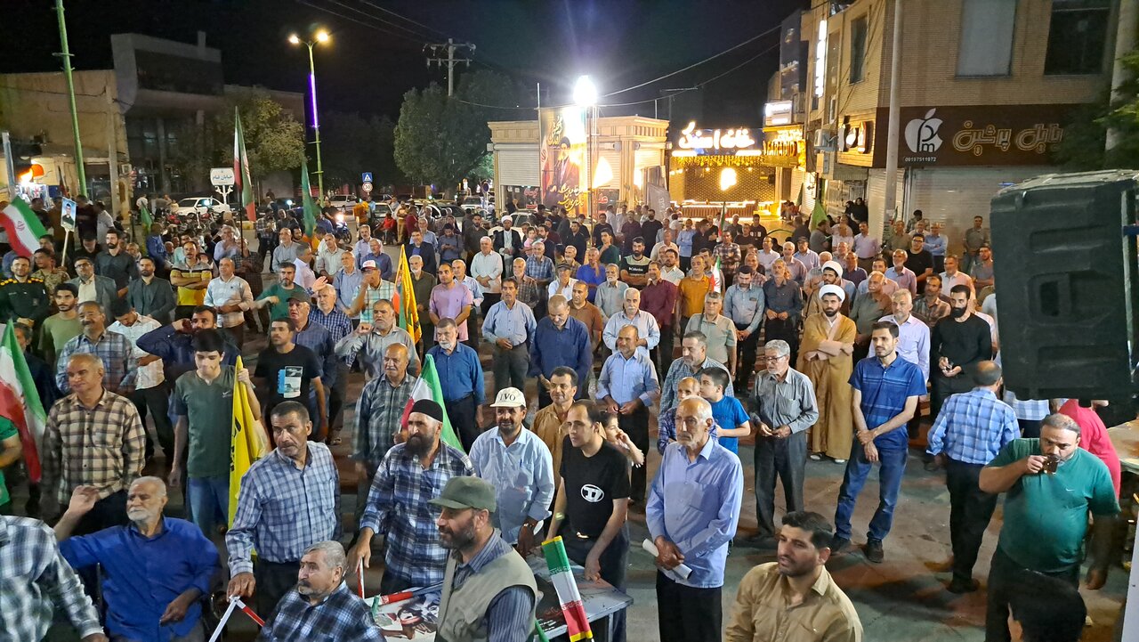 بصیرت ملت ایران در تاریخ بی‌نظیر است