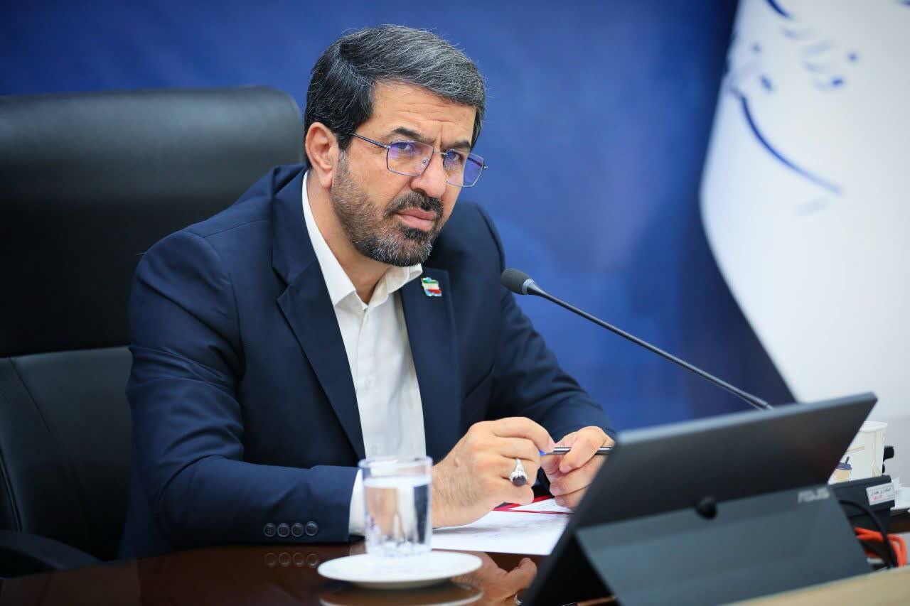 دشمن در لباس دوستی وحدت ما را هدف قرار داده است