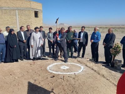 مدرسه ۵ کلاسه خیرساز در روستای تاریخی«قارنه» جرقویه کلنگ‌زنی شد