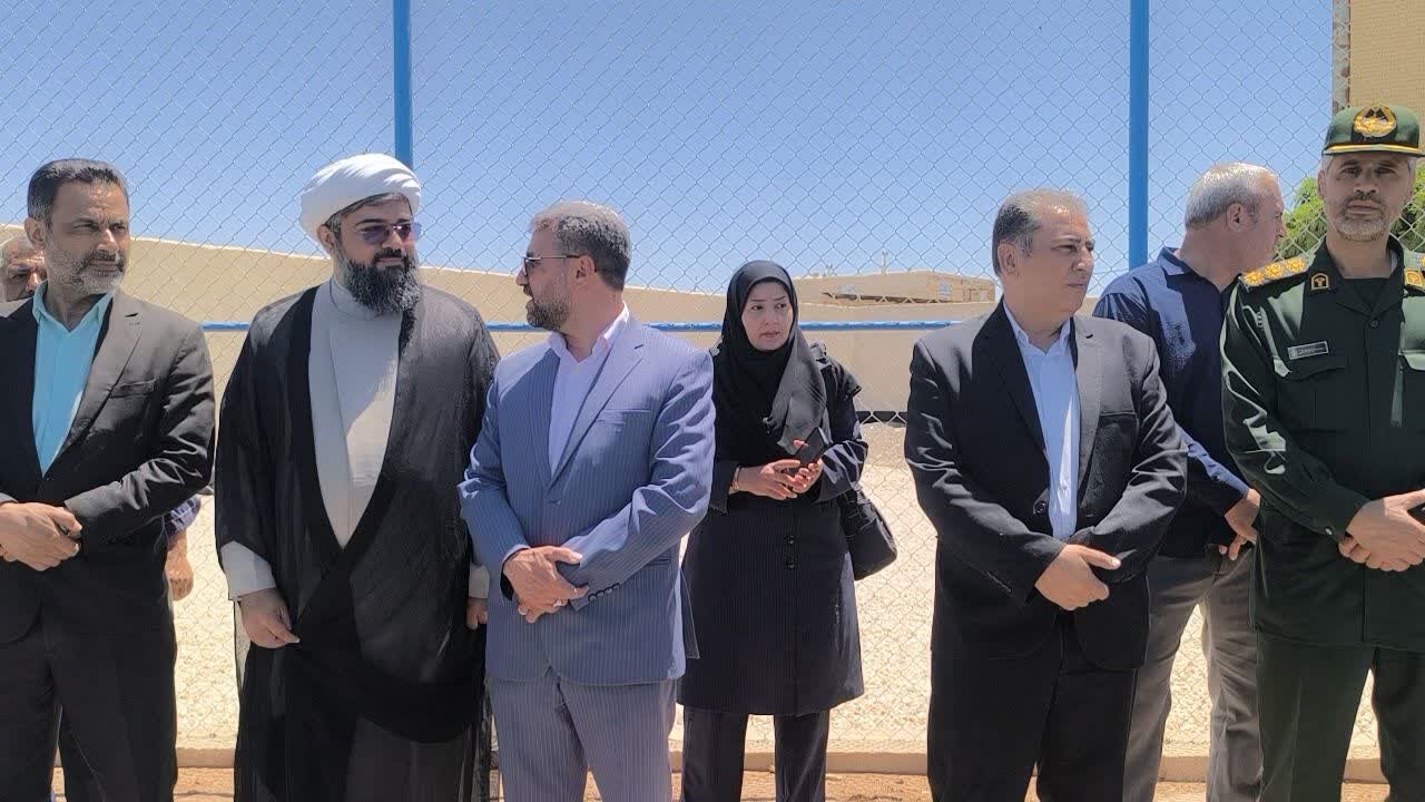 بزرگ‌ترین ورزشگاه چمن مصنوعی غرب اصفهان در گلشهر به بهره‌برداری رسید