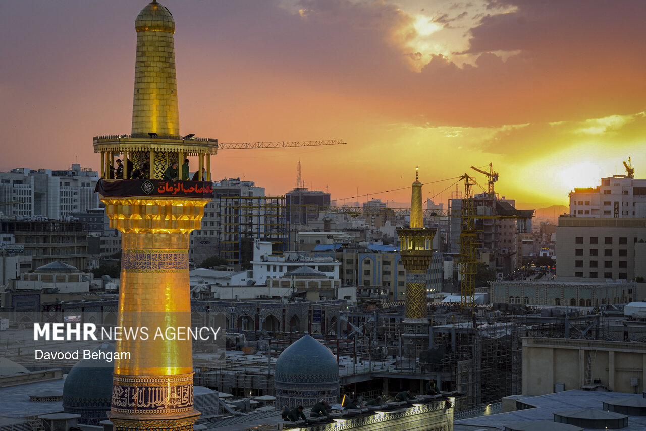 اجرای آیین های سنتی و نمادین «مجمع بران» گیلانی ها در حرم رضوی