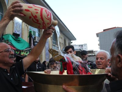 آئین سنتی «طشت گذاری» در آستارا برگزار شد