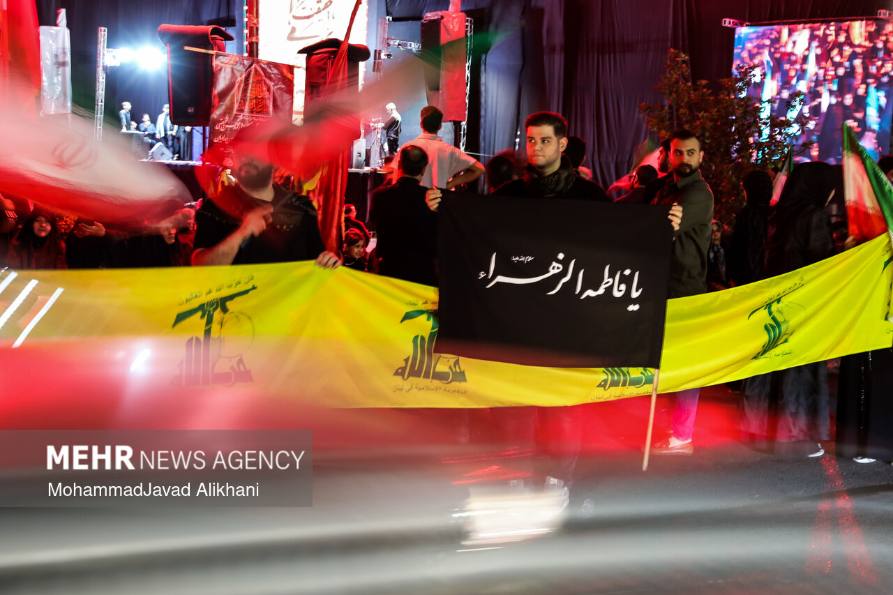عزاداری شب دوم محرم در میدان تجریش