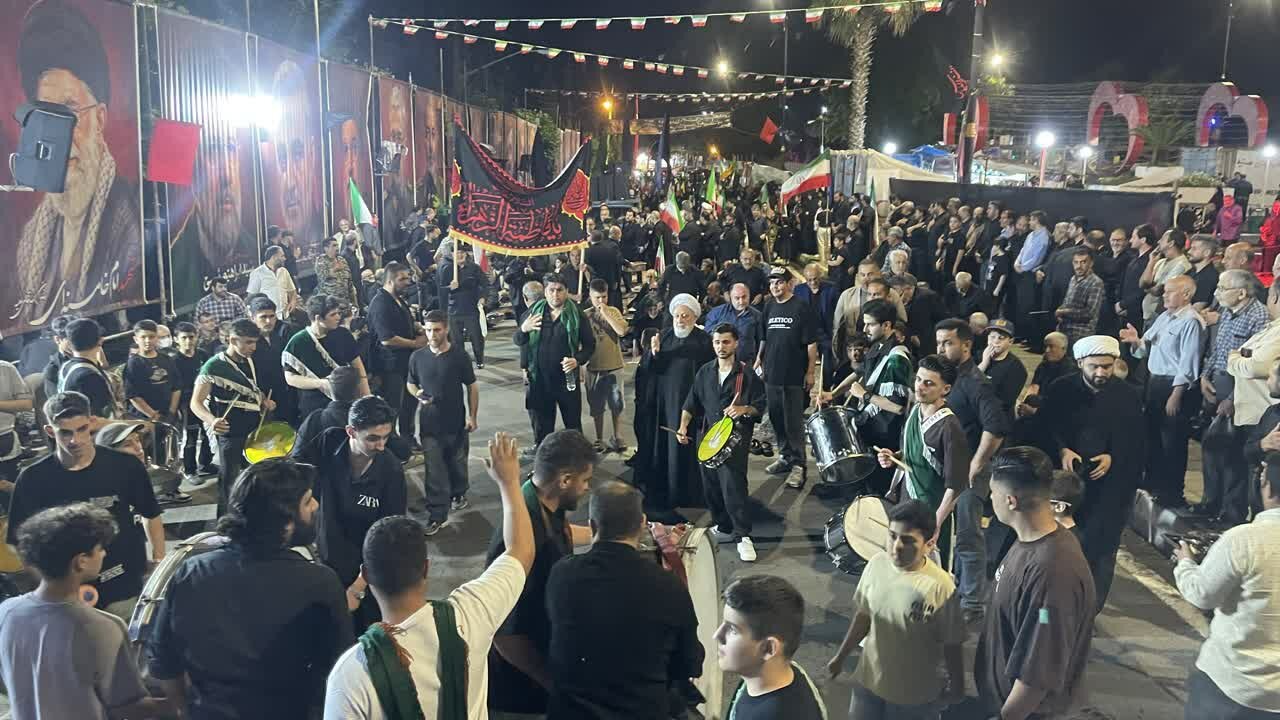 شور حسینی در اجتماع شبانه آستارایی‌ها