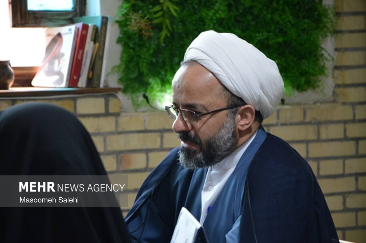 بابایی: ظرفیت بانوان طلبه در حل مسائل اجتماعی مغفول مانده است