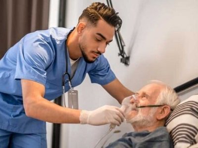 قیمت خدمات پرستاری در منزل تهران؛ تعرفه‌ها و عوامل موثر
