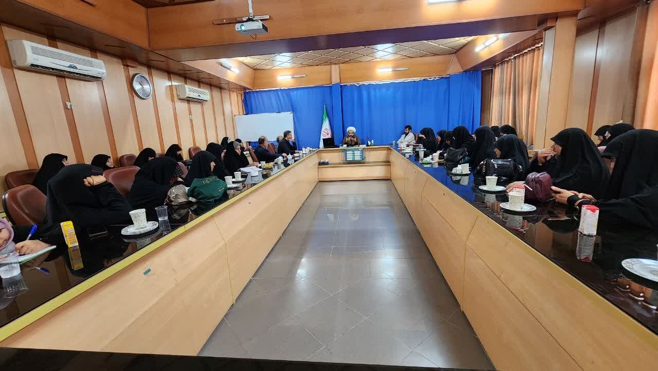 نشست هم‌اندیشی کنشگران ازدواج در بابل برگزار شد