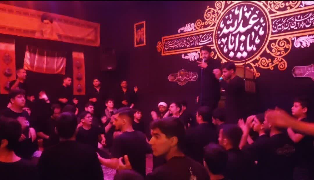 مشق عشق شیروانی‌ها در شب سوم محرم