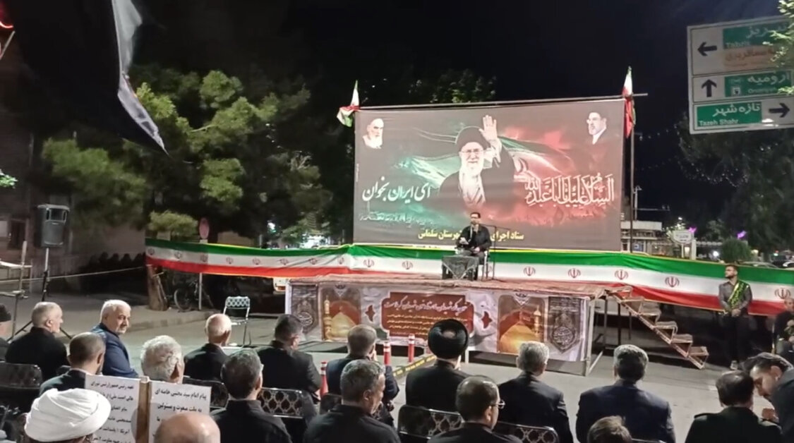 اجتماع شبانه مردم سلماس در شب عاشورای حسینی