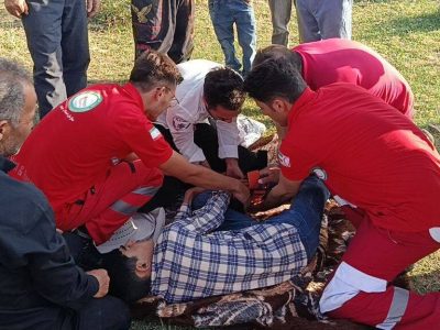 نجات مصدوم سقوط‌کرده در ارتفاعات بزگوش سراب توسط هلال‌احمر